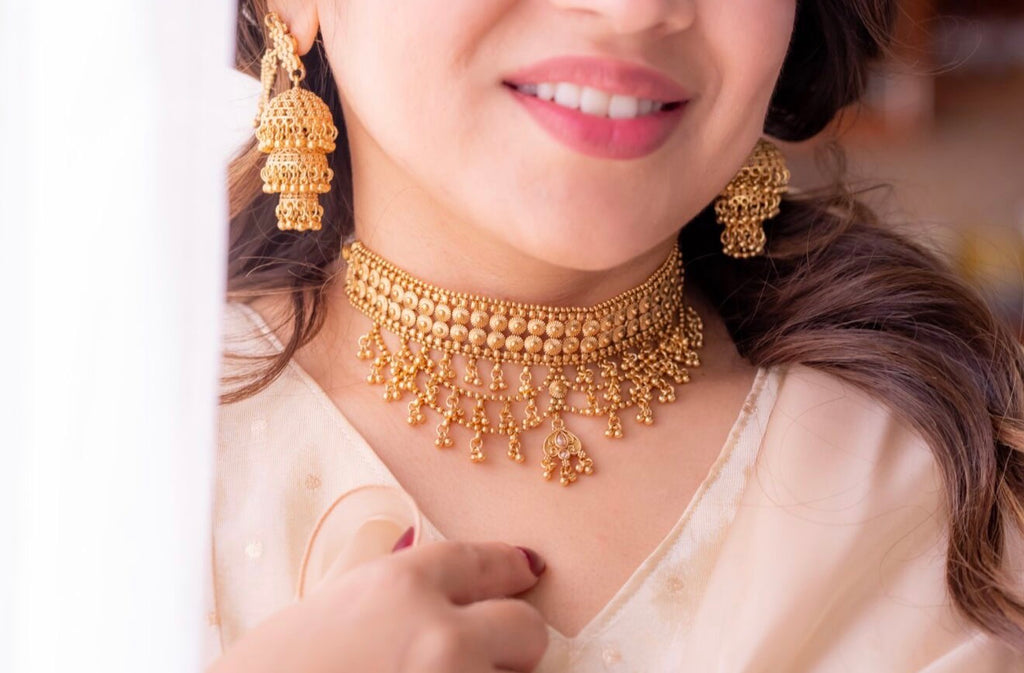Beegum necklace set