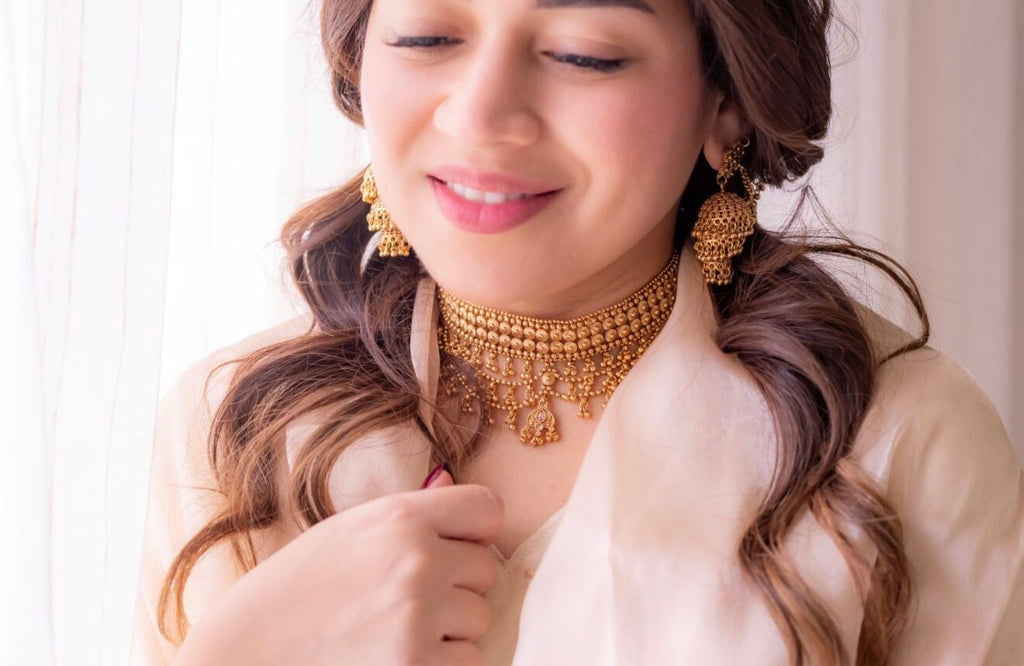 Beegum necklace set