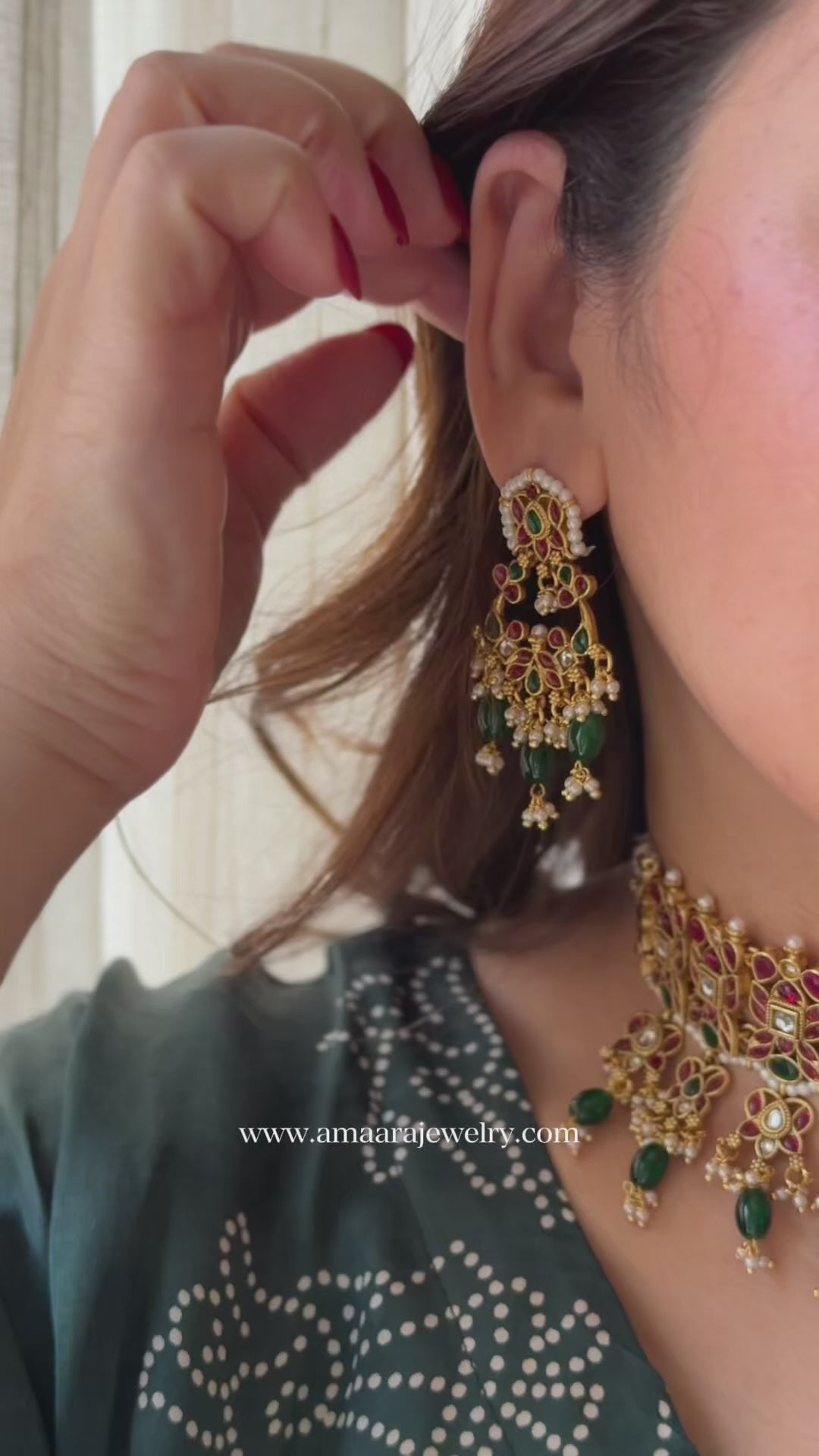 Pari necklace set